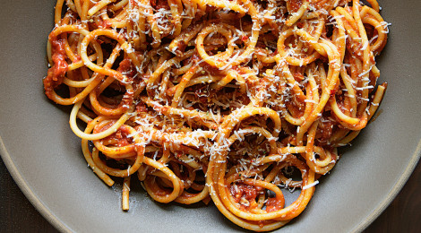 Bucatini with Butter Roasted Tomato Sauce