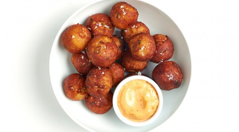 Tater Tots with Spicy Mayonnaise